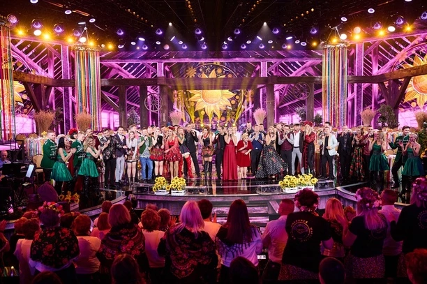 Sylwestrowa gorączka z Disco Polo: Podwójna dawka muzyki na antenach Polo TV i Disco Polo Music! Co oglądać 31 grudnia? 