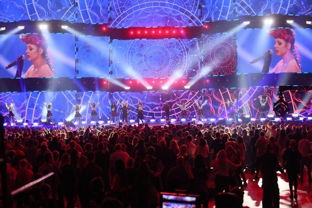 Sylwestrowa gorączka z Disco Polo: Podwójna dawka muzyki na antenach Polo TV i Disco Polo Music! Co oglądać 31 grudnia? 