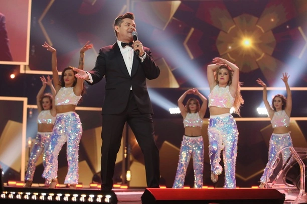 Sylwestrowa gorączka z Disco Polo: Podwójna dawka muzyki na antenach Polo TV i Disco Polo Music! Co oglądać 31 grudnia? 