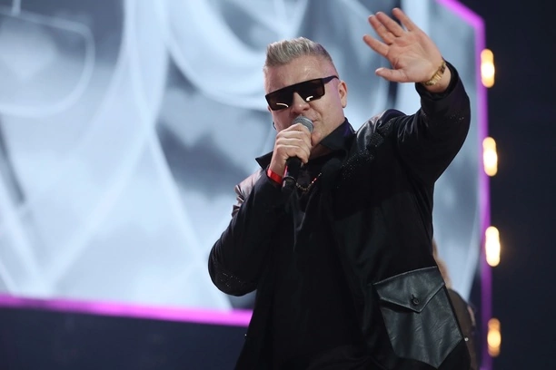 Sylwestrowa gorączka z Disco Polo: Podwójna dawka muzyki na antenach Polo TV i Disco Polo Music! Co oglądać 31 grudnia? 