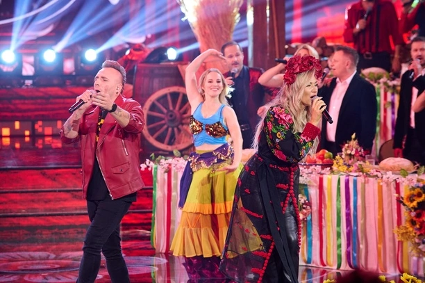 Sylwestrowa gorączka z Disco Polo: Podwójna dawka muzyki na antenach Polo TV i Disco Polo Music! Co oglądać 31 grudnia? 