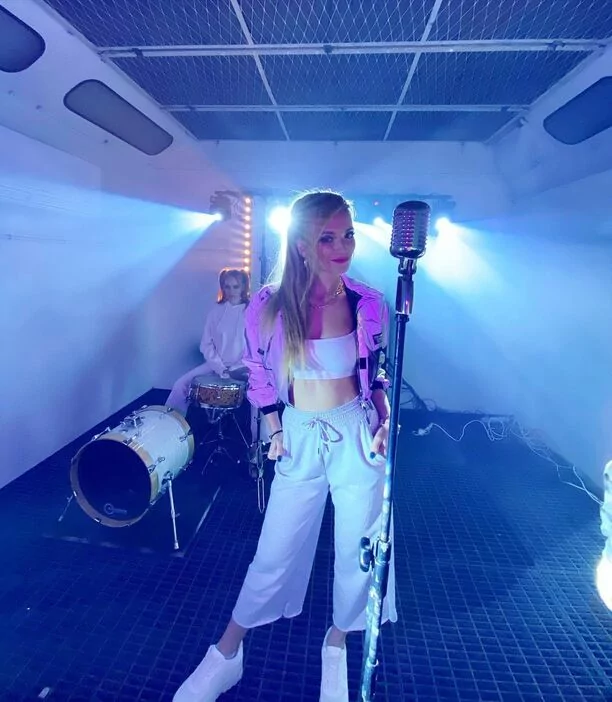 Artystka wygląda fenomenalnie! Totalna przemiana gwiazdy disco polo. Będziecie zaskoczeni! 