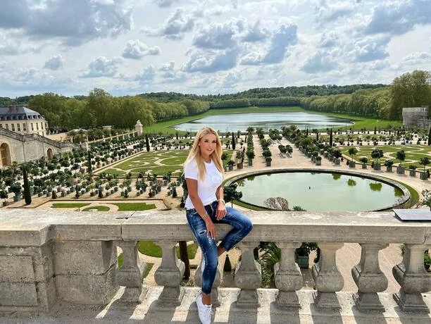 W sieci zawrzało! Znana wokalistka disco polo pokazała się w gorącej odsłonie! Co na to internauci?!