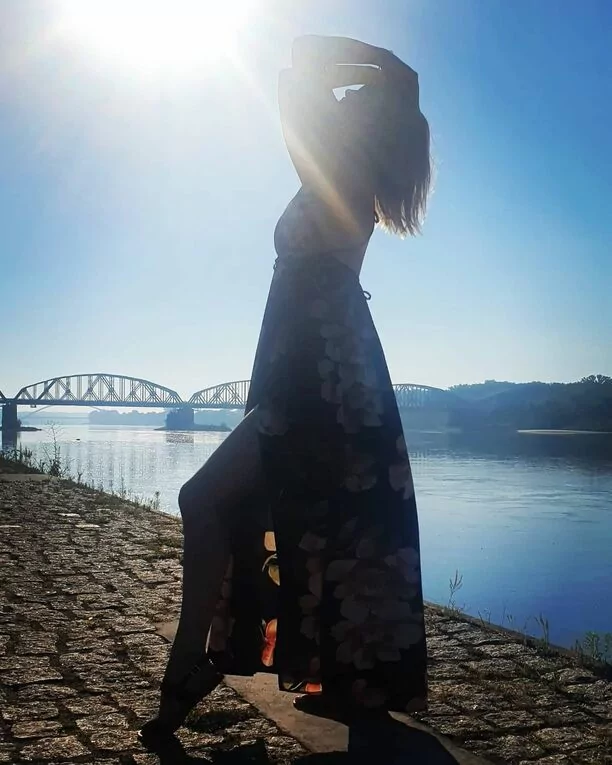 Justyna Lubas – Top Girls pokazała się w skąpym bikini! Gwiazda disco polo wygląda obłędnie! Fani komplementują wokalistkę ”jedyna w swoim rodzaju”