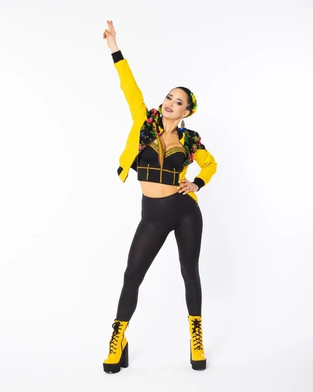 Emilia Sanecka z zespołu Daj to Głośniej w zmysłowej sesji zdjęciowej! To zwiastun nowej produkcji uwielbianych gwiazd disco polo?! 
