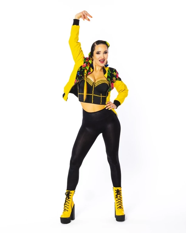 Emilia Sanecka z zespołu Daj to Głośniej w zmysłowej sesji zdjęciowej! To zwiastun nowej produkcji uwielbianych gwiazd disco polo?! 
