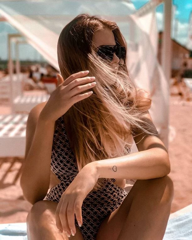 Marlena Sztando z zespołu disco polo - Szpilki odważnie odsłoniła biust! Gorące kadry rozpalają zmysły!