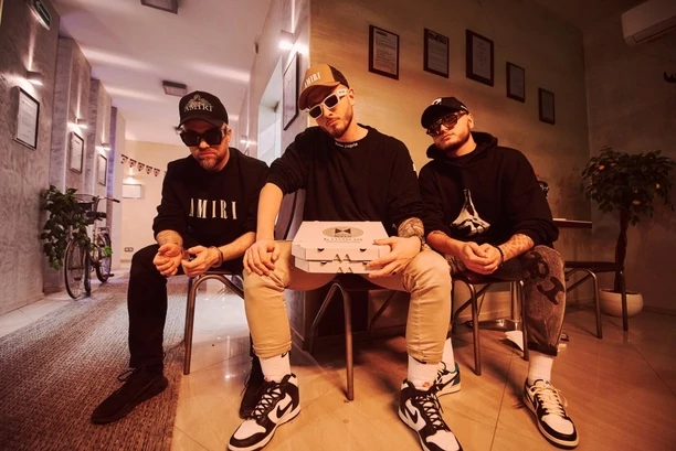 Łobuzy mają ogromne problemy z Policją! Jednego z członków zespołu disco polo zakuto w kajdanki!