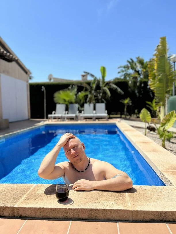 Wyjątkowy teledysk od Kris Talisman! Klip prosto z Majorki! Będzie bardzo gorąco! | ZDJĘCIA