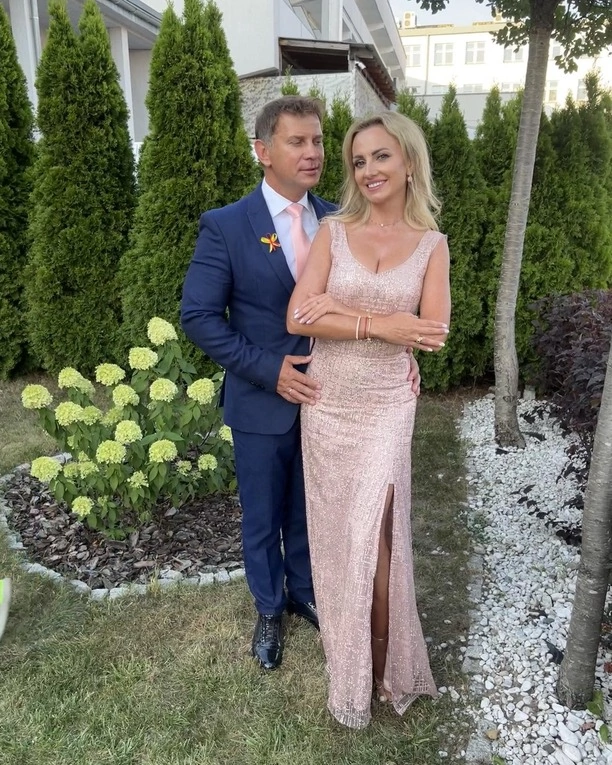 Legendarny gwiazdor disco polo pokazał żonę Dominikę! Marcin Siegieńczuk to szczęściarz?! Fani zachwyceni!