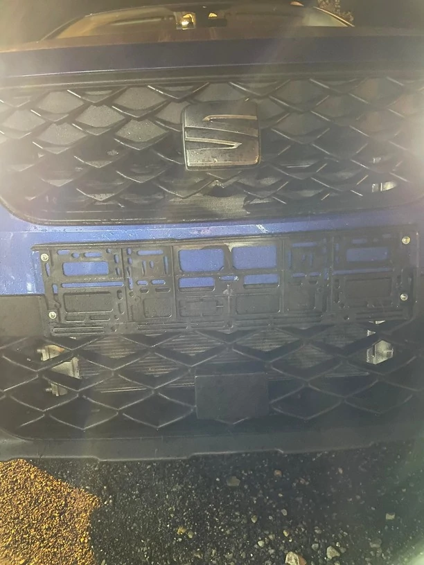 Wypadek gwiazd disco polo! Samochód zespołu Menelaos uderzył w sarnę na drodze [Zdjęcia]