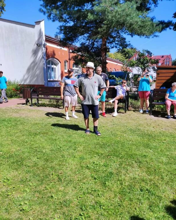 Marcin Miller Boys z wizytą w Domu Pomocy Społecznej w Kołobrzegu! Gwiazdor disco polo pokazał wielkie serce [Zdjęcia]