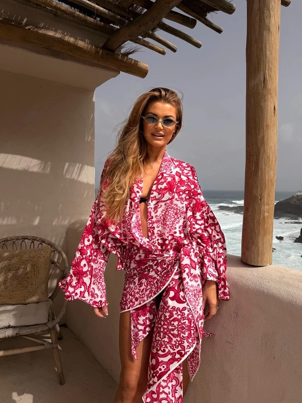 Edyta Folwarska w skąpym bikini na Teneryfie. Gorące zdjęcia znad oceanu