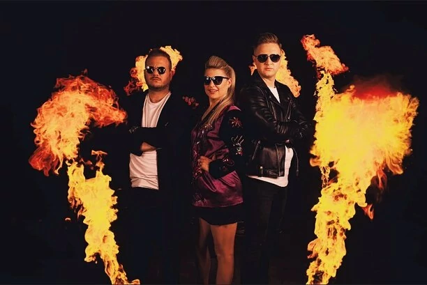 Magda Narożna wygina się na planie teledysku do nowości „Coraz Bliżej„! Piękni i Młodzi szykują premierę jakiej jeszcze nie było! 