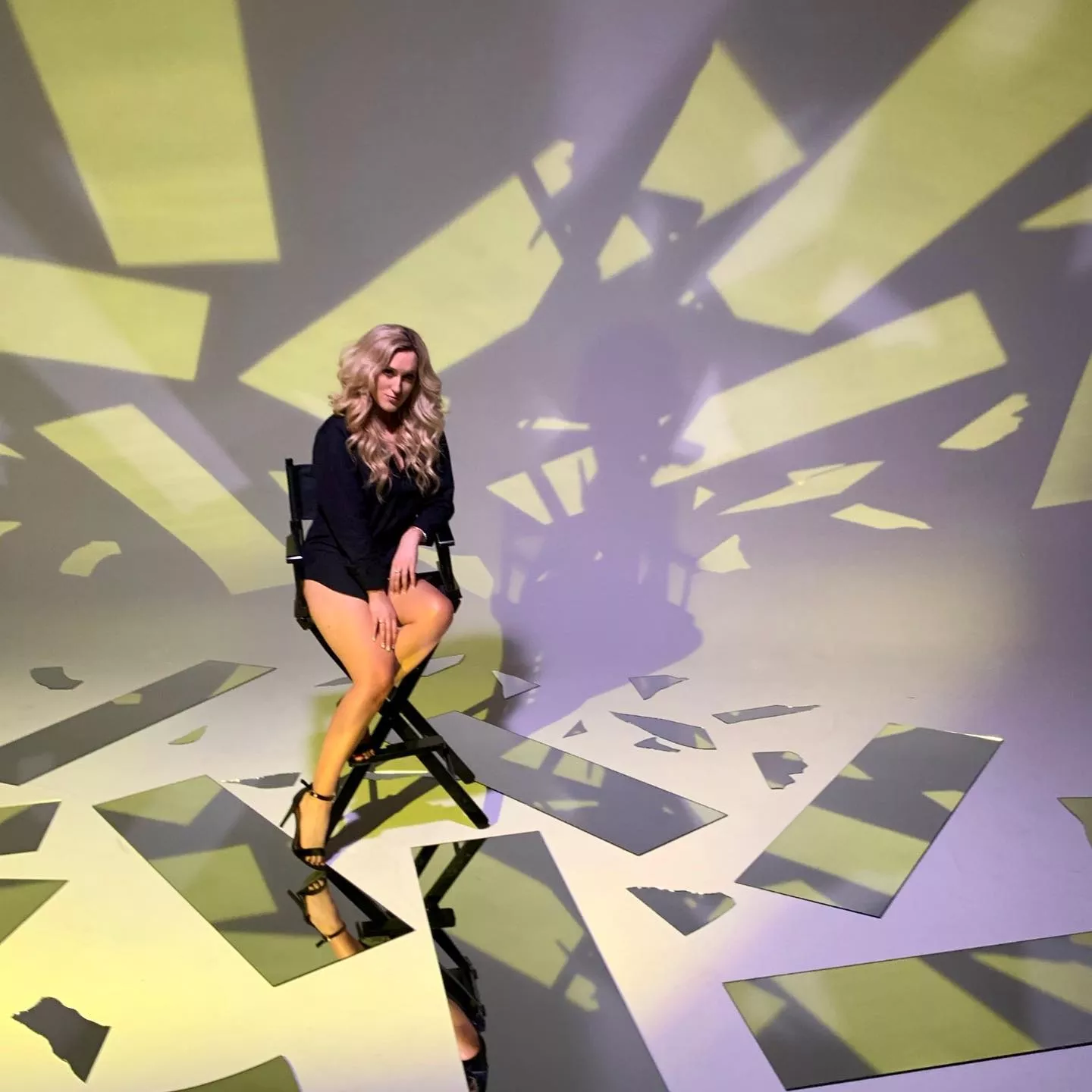 Znana gwiazda disco polo odsłoniła biust! Fani na widok wokalistki wstrzymali oddech!