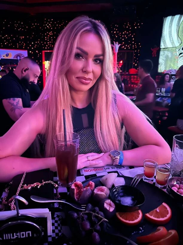 Paula Karpowicz-Zimecka w blasku tureckiego słońca - wakacyjne chwile gwiazdy disco polo

