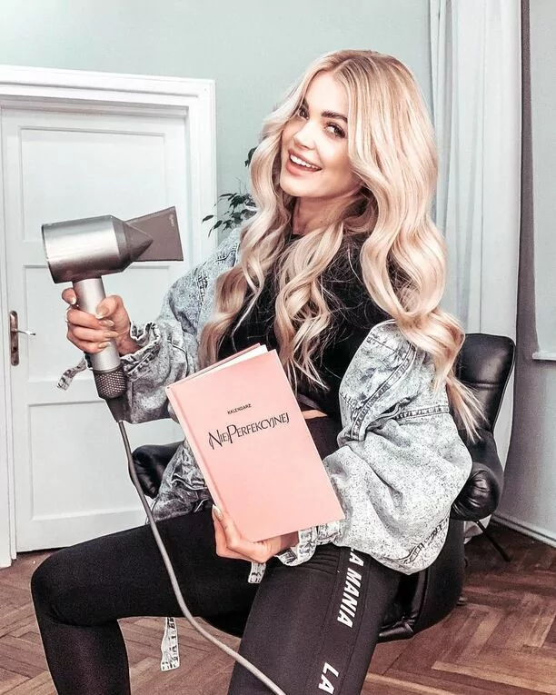 Niezwykła metamorfoza uwielbianej i niezwykle ponętnej gwiazdy disco polo! Fani jej nie poznali! 