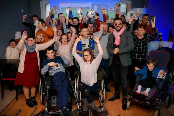 Wielkie serce Andre! Gwiazdor disco polo Andrzej Marcysiak odwiedził DPS Bielawki!