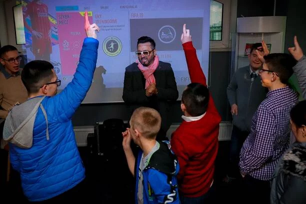 Wielkie serce Andre! Gwiazdor disco polo Andrzej Marcysiak odwiedził DPS Bielawki!