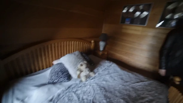 Paula Karpowicz - Topky pokazała swój dom! Śliczna gwiazda disco polo mieszka w drewnianej rezydencji nad jeziorem! [ZDJĘCIA]