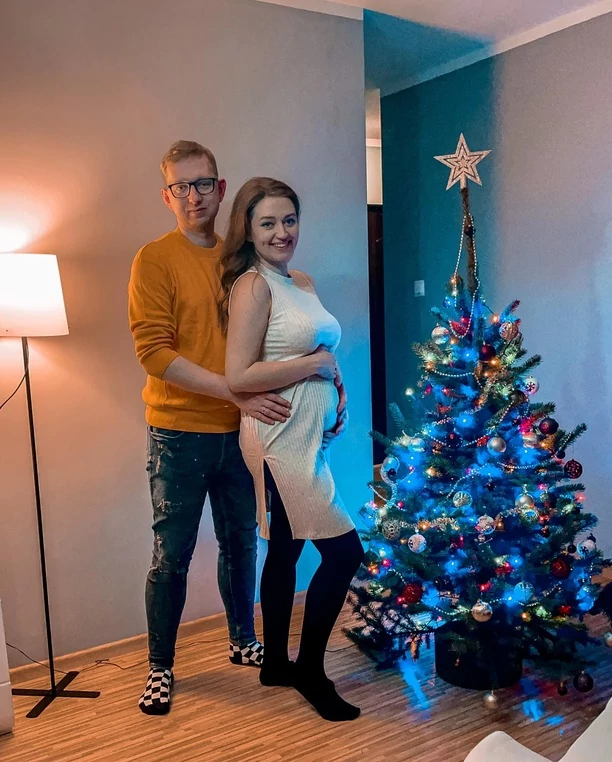 Wielka radość w branży muzycznej! Znana wokalistka disco polo pokazała ciążowy brzuszek! Rozwiązanie coraz bliżej?! 