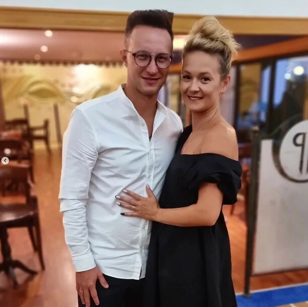 Kuba Urbański na rodzinnych wakacjach z Magdą Narożną?! Znany gwiazdor disco polo zachwycony ”Akumulatory naładowane ”