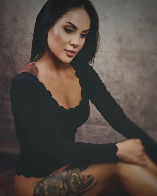 Gorący zdjęcia ponętnej wokalistki disco polo! Artystka odważnie odsłoniła kobiece walory! FOTO Fani zachwyceni! 