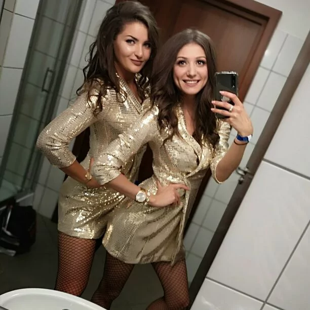 To prawdziwa bogini! Zgrabne nogi i talia osy! Śliczna artystka disco polo zachwyca fanów zdjęciami z koncertu! 