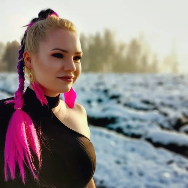 Przepiękna Sylwia z formacji Weź nie pytaj