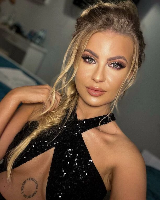 Marlena Sztando Szpilki zrobiła tatuaż w bardzo intymnym miejscu! Napis pochodzi ze światowego HITU! 