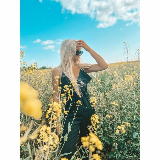 HOT! Małgorzata Główka Camasutra zaskakuje swoich fanów niesamowitą sesją zdjęciową! Co zobaczyliśmy na tych fotografiach w polu rzepaku?