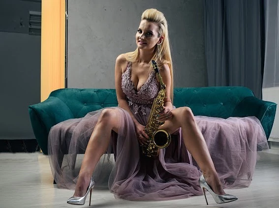 Dorota Gwiazdowska z zespołu Mig spróbuje swoich sił na światowych wybiegach?! To zdjęcie zdradza wszystko! 