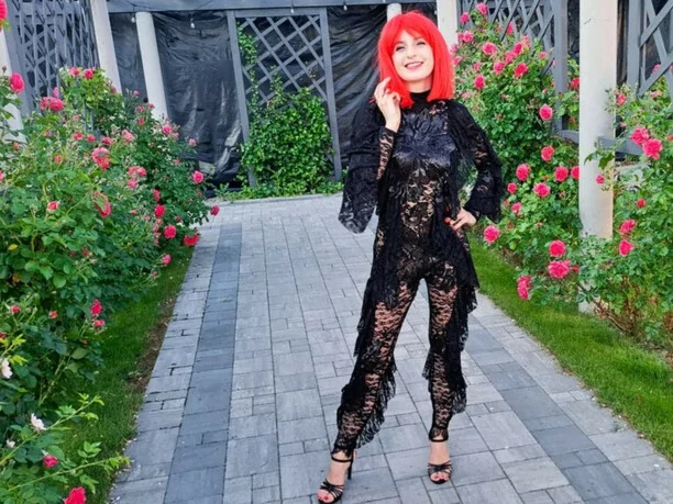 Znana wokalistka disco polo zachwyca płaskim i umięśnionym brzuchem! Takiej figury mogą pozazdrościć jej wszystkie rywalki?!