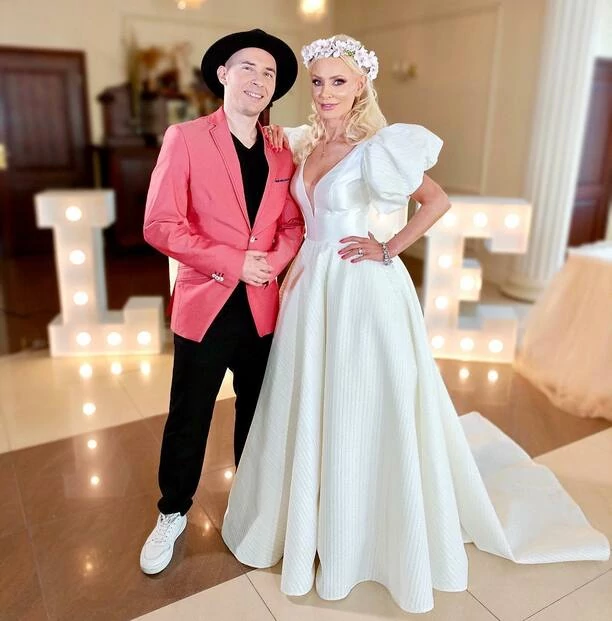 Elwira Mejk odsłoniła karty! Znana gwiazda disco polo zdradziła kulisy nowej produkcji! Szykuje się hit wszystkich wesel?! 