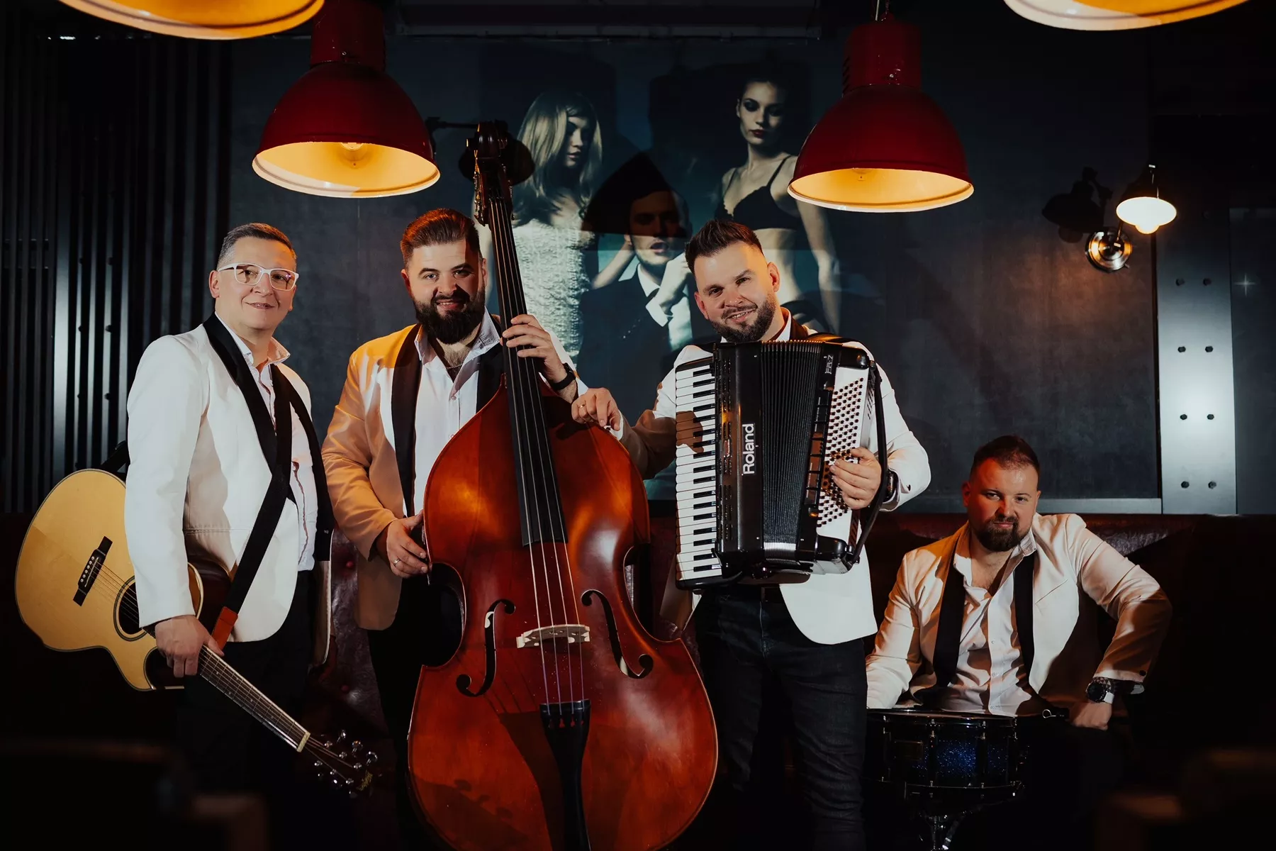 Bomba od Demeters. Autorska piosenka „Jeszcze jedna noc" miesza disco polo z klimatem lat 20.