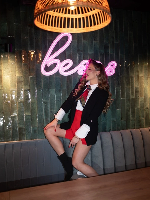 Stylowa gwiazdeczka disco polo Paulina Banaszek z Energy Girls w odważnej sesji zdjęciowej