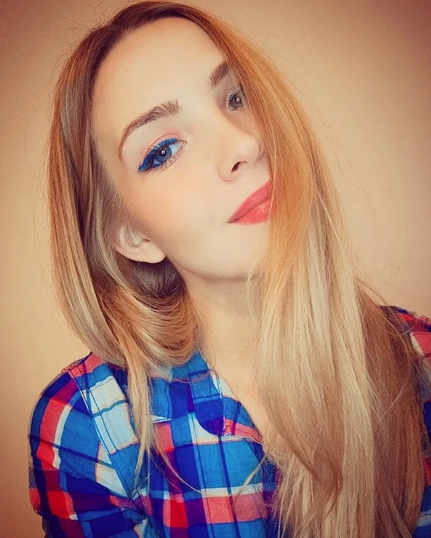 Niesamowite! Popularna wokalistka disco polo Top Girls ma bliźniaczkę! Siostra Natalii również śpiewa! Znacie ją?! 