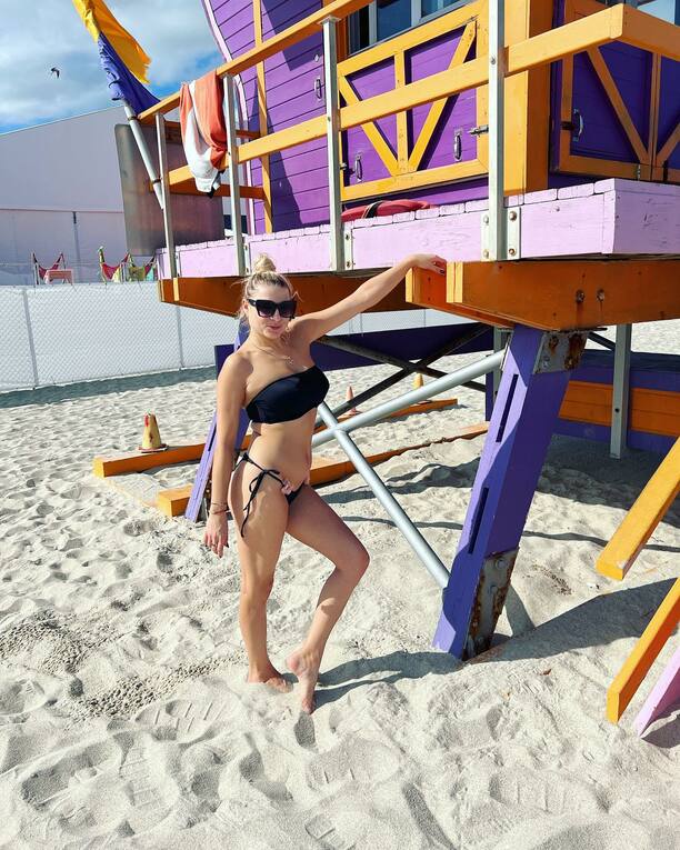 Plik Magda-Narozna---Bikini-Miami-4.jpg