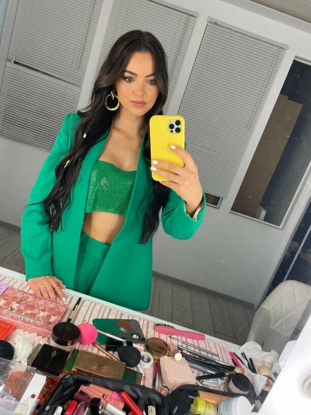 Znana wokalistka disco polo kusi w wannie pełnej piany! Gorące kadry gwiazd Topky podbijają internet! [ZDJĘCIA]