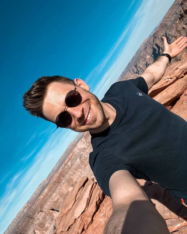 Disco polo na światowym poziomie?! Paweł Jasionowski Masters nakręcił  teledysk na Florydzie! Dotarł nawet do Hollywood!