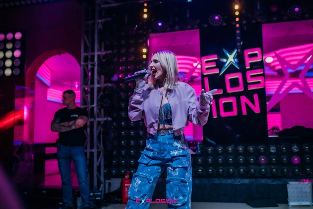 Wokalistki Top Girls to najpiękniejszy girls band w disco polo? Zobaczcie te zmysłowe i ponętne dekolty!
