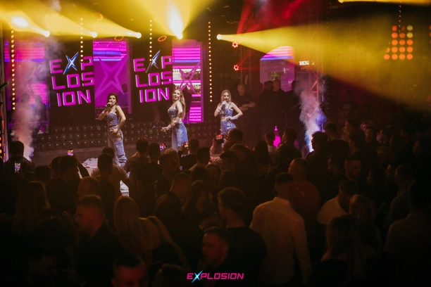 Wokalistki Top Girls to najpiękniejszy girls band w disco polo? Zobaczcie te zmysłowe i ponętne dekolty!
