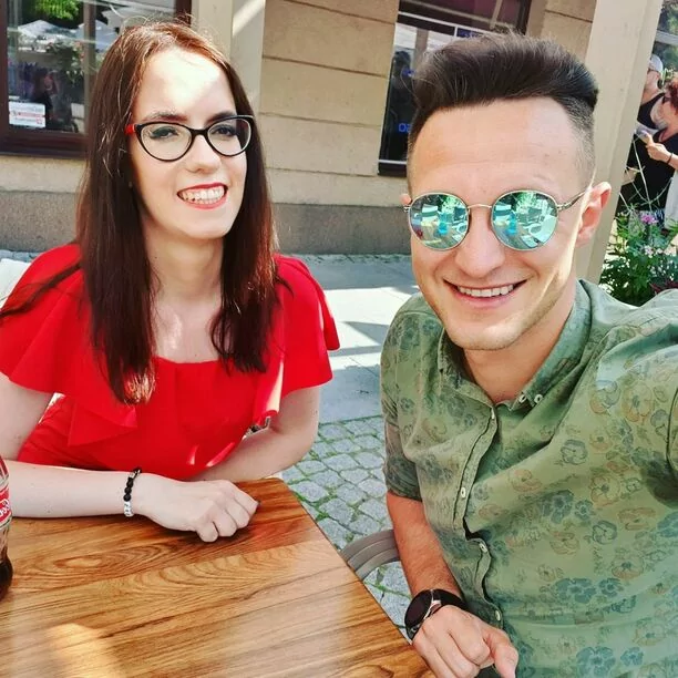 Kuba Urbański - Playboys zaprosił fankę na obiad! Gwiazdor disco polo wziął udział w niezwykłej akcji! 