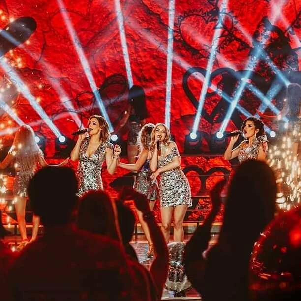 Gorąca Natalia Siemieniecka z zespołu Top Girls rozpala zmysły fanów! Artystka disco polo pokazała ponętne zdjęcia!