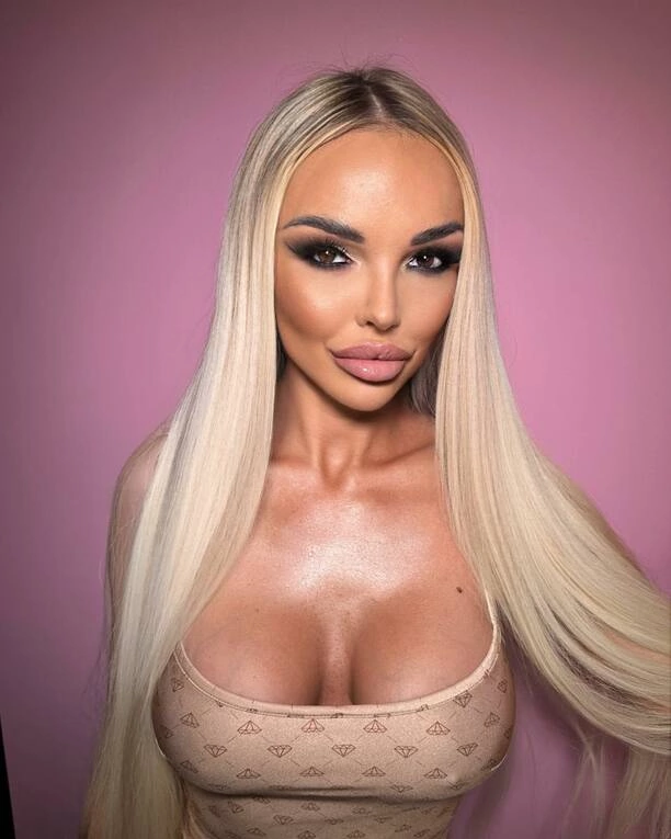 Ogromny dekolt i niesamowita prezencja! Nicki Queen na ustach całej Polski!