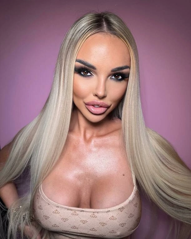 Ogromny dekolt i niesamowita prezencja! Nicki Queen na ustach całej Polski!