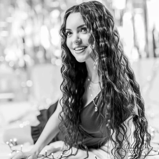 Gorące zdjęcia z sesji Angeliki Żmijewskiej  Topky! Fani disco polo są oczarowani ”Wyglądasz jak Natalia Oreiro”