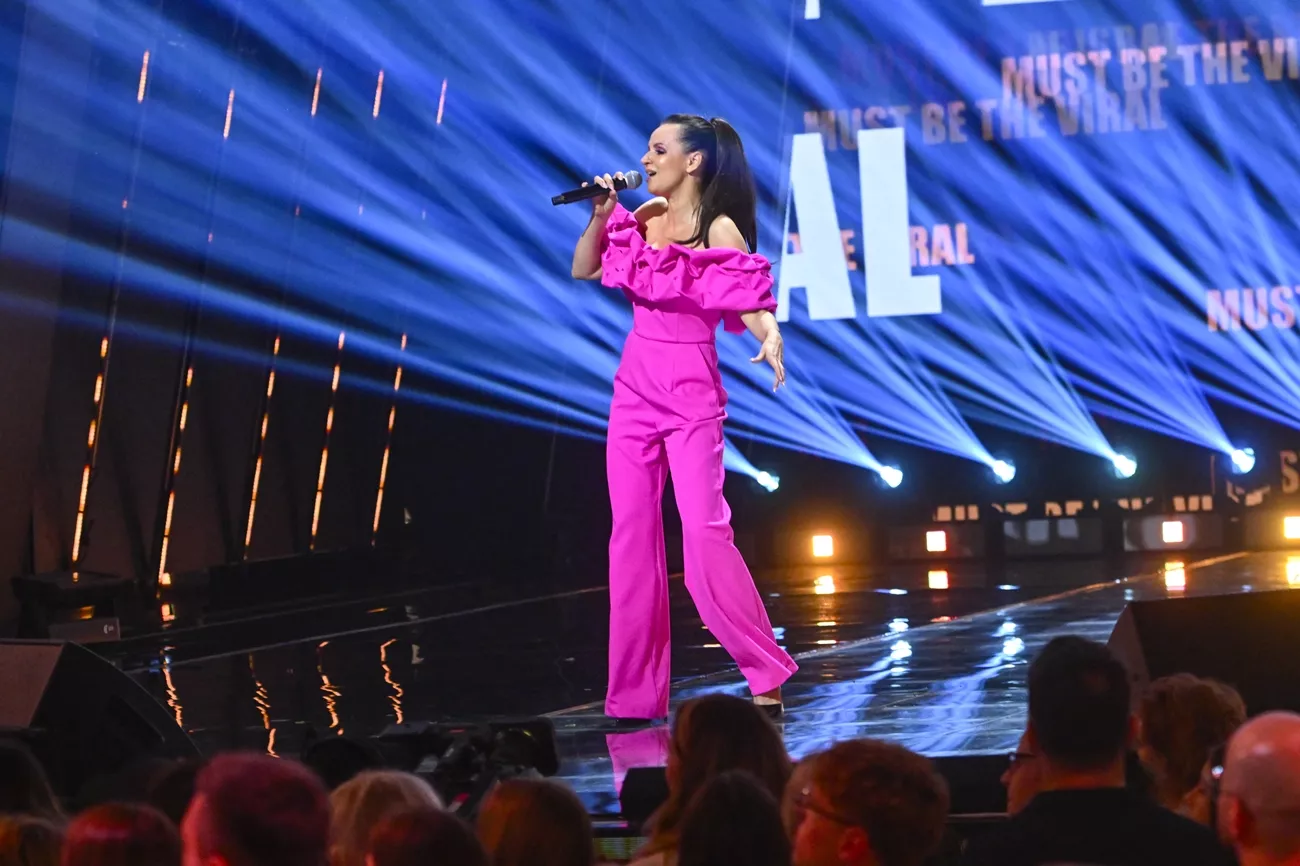 Czadowa Mamuśka znów w „Must Be The Music"! Miuosh i Sebastian Karpiel-Bułecka tańczyli z nią na scenie