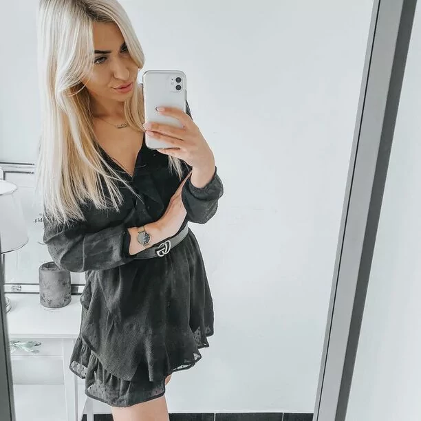 Gorące zdjęcia wokalistki disco polo! Artystka zaskoczyła wszystkich głębokim dekoltem! 