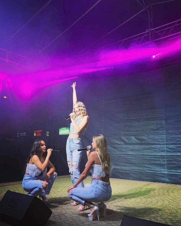 Śliczne wokalistki girlsbandu Szpilki zachwycają gorącym zdjęciem! Wyglądają jak boginie!